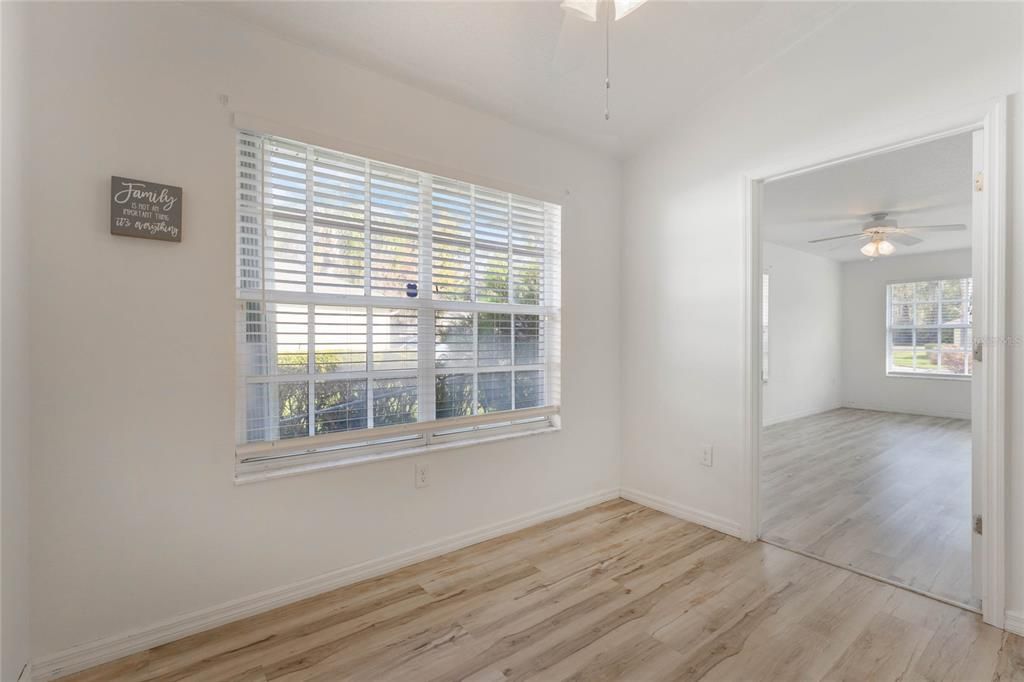 For Rent: $1,900 (3 beds, 2 baths, 1209 Square Feet)