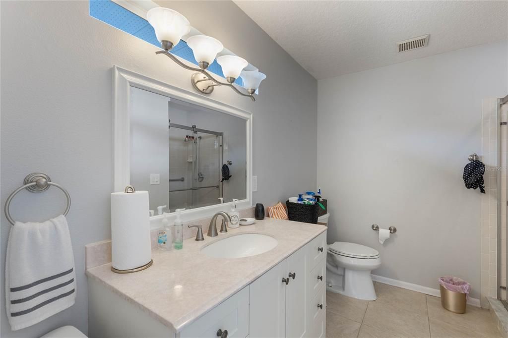 For Rent: $1,900 (3 beds, 2 baths, 1209 Square Feet)