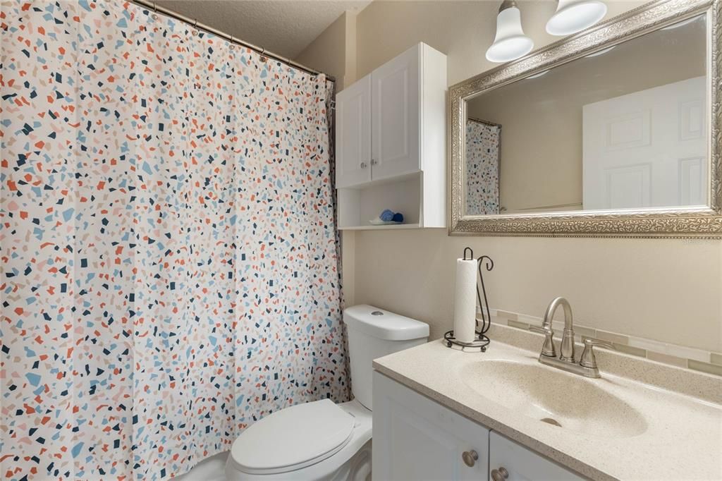 For Rent: $1,900 (3 beds, 2 baths, 1209 Square Feet)