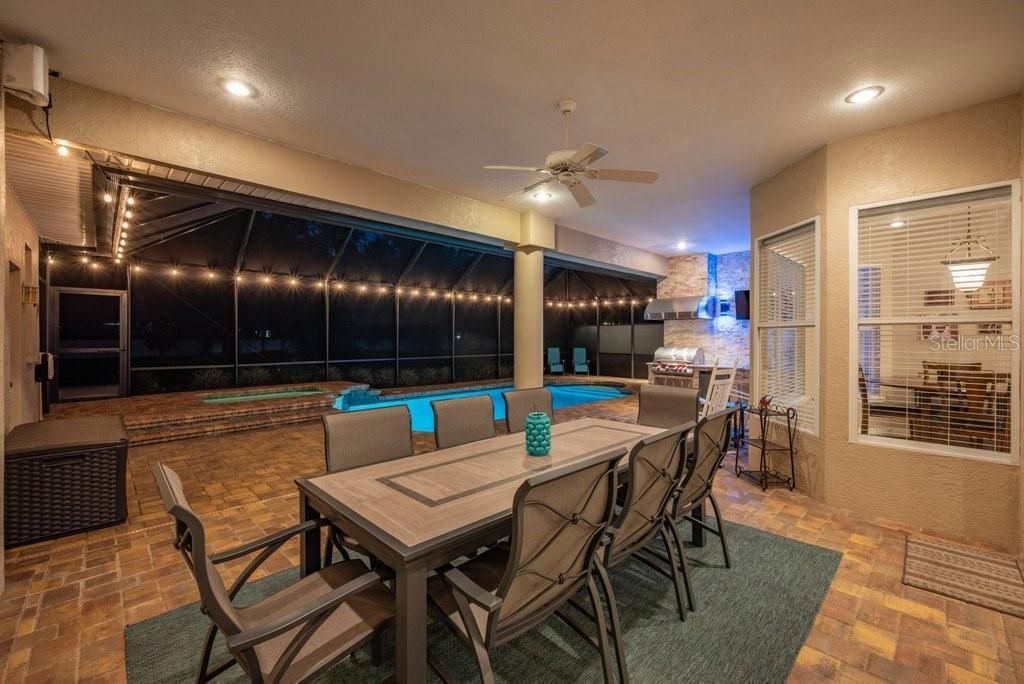 Activo con contrato: $785,000 (5 camas, 3 baños, 3340 Pies cuadrados)