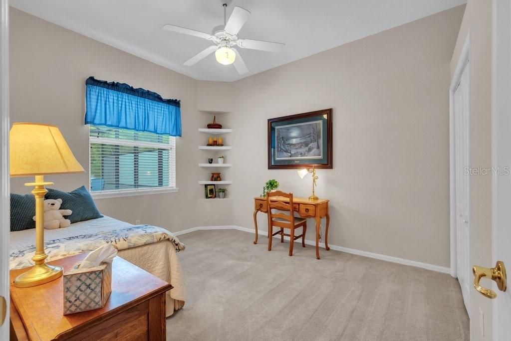 Activo con contrato: $785,000 (5 camas, 3 baños, 3340 Pies cuadrados)