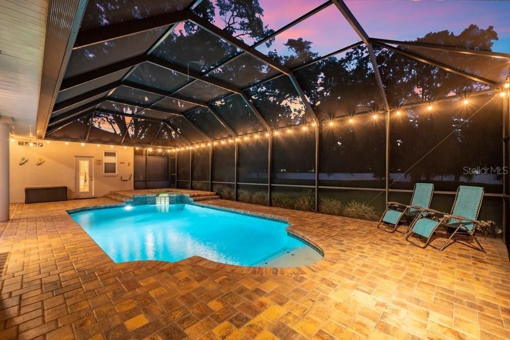 Activo con contrato: $785,000 (5 camas, 3 baños, 3340 Pies cuadrados)