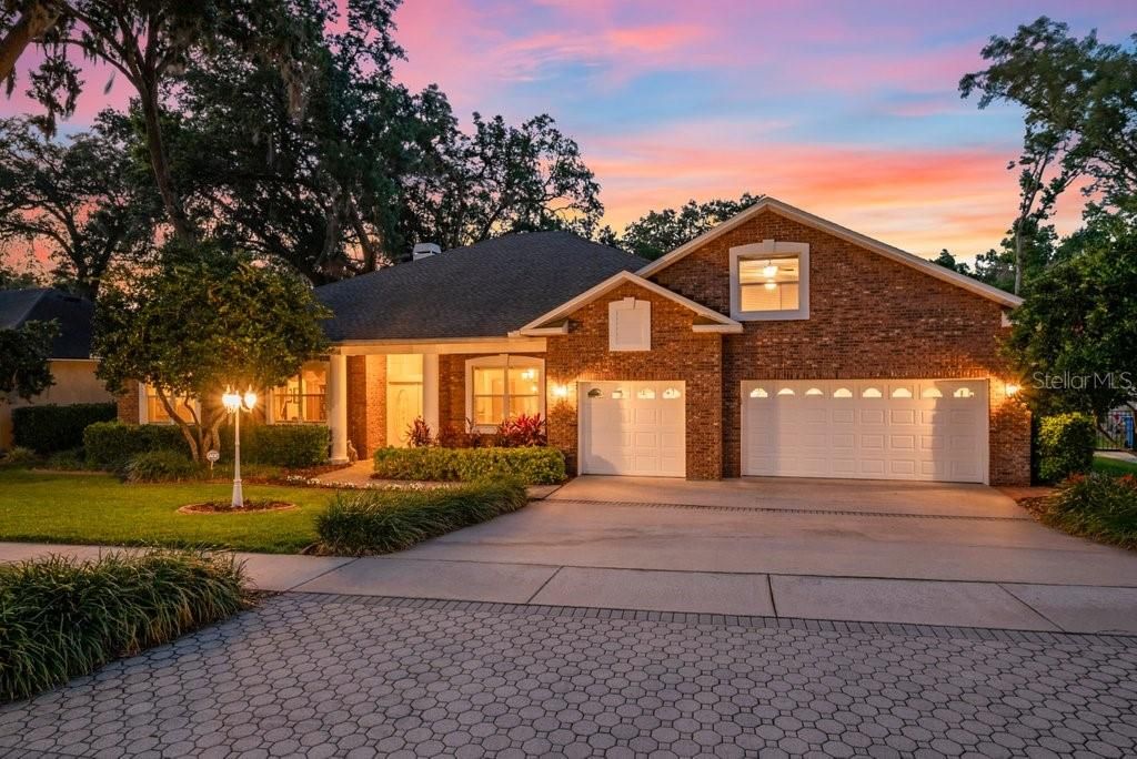 Activo con contrato: $785,000 (5 camas, 3 baños, 3340 Pies cuadrados)