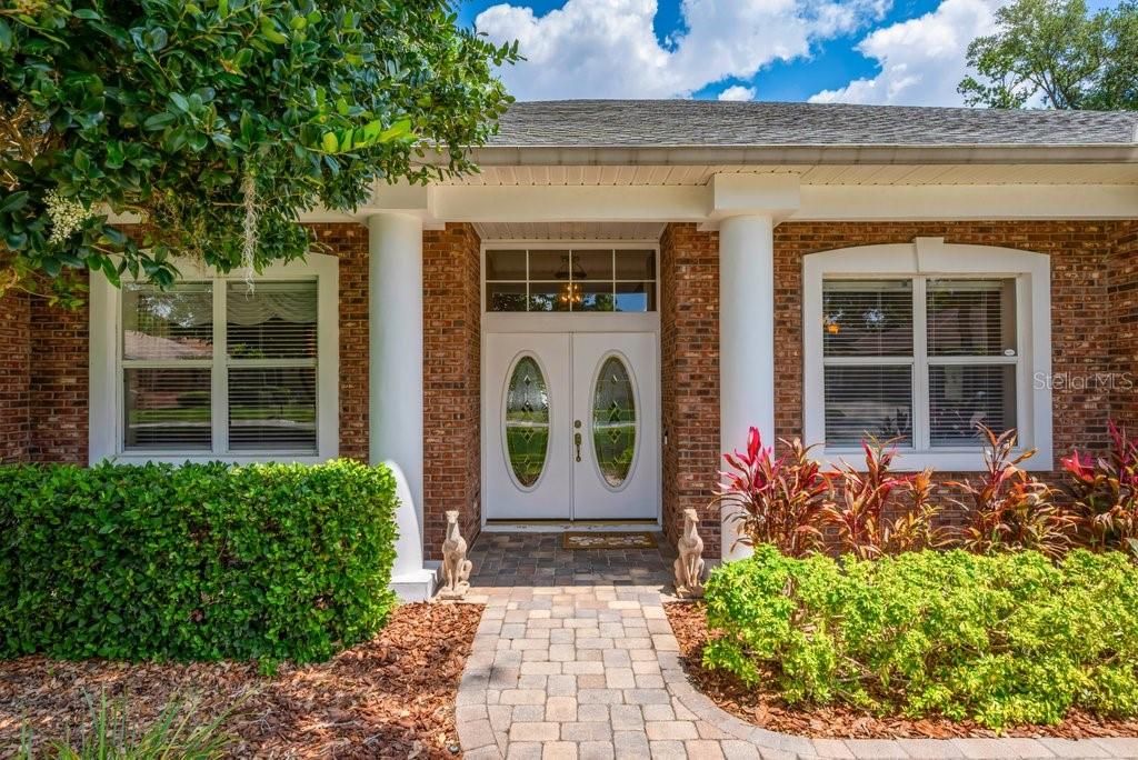 Activo con contrato: $785,000 (5 camas, 3 baños, 3340 Pies cuadrados)