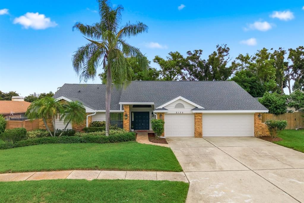 Active With Contract: $900,000 (5 beds, 3 baths, 2750 Square Feet)