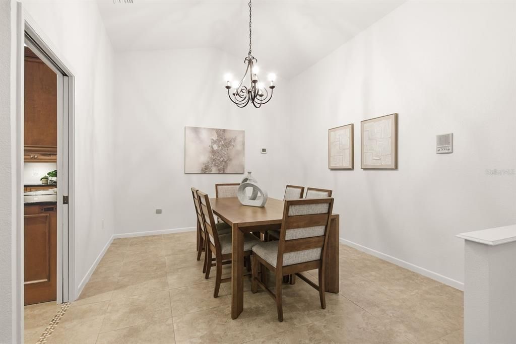 Active With Contract: $900,000 (5 beds, 3 baths, 2750 Square Feet)