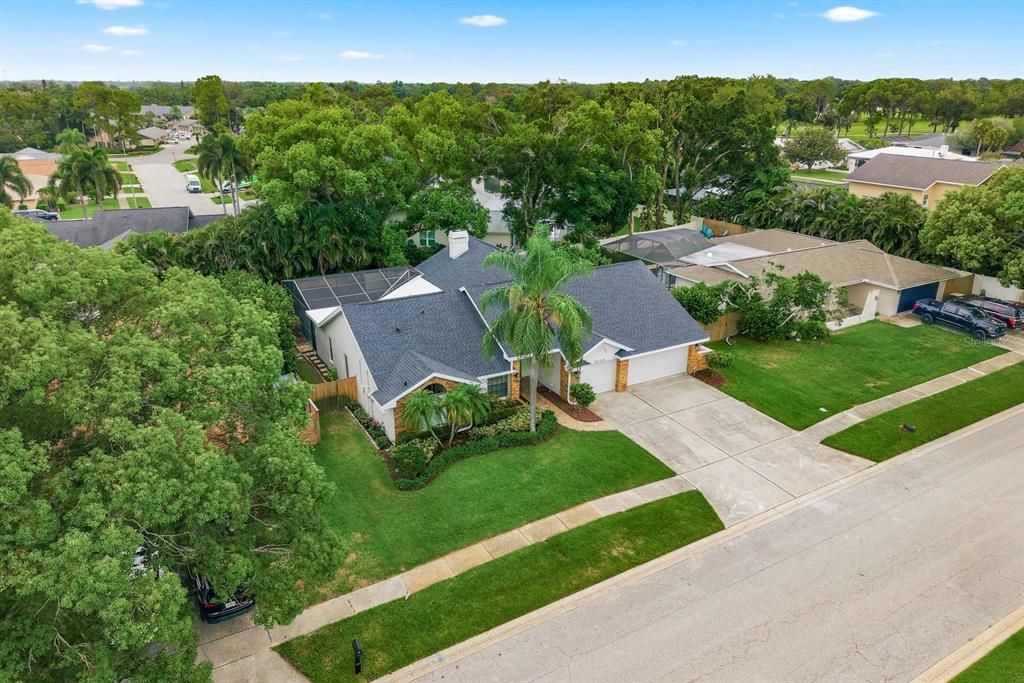 Active With Contract: $900,000 (5 beds, 3 baths, 2750 Square Feet)