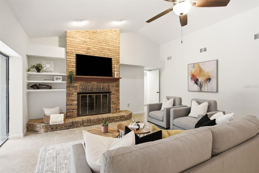 Active With Contract: $900,000 (5 beds, 3 baths, 2750 Square Feet)