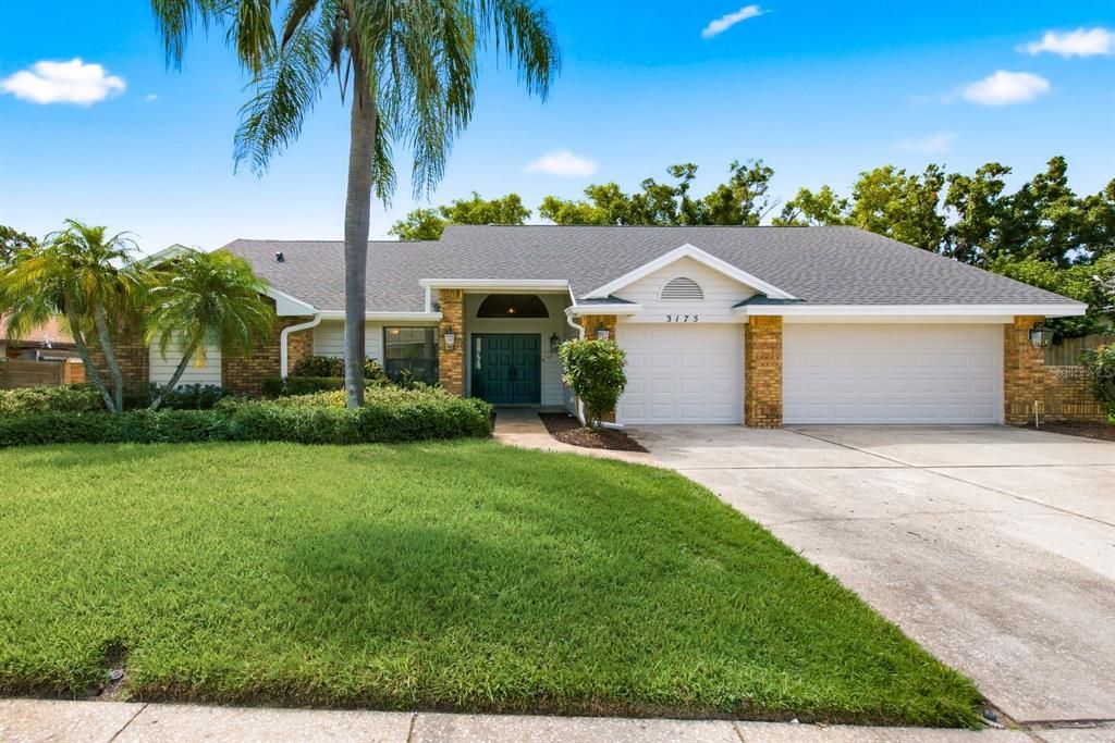 Active With Contract: $900,000 (5 beds, 3 baths, 2750 Square Feet)