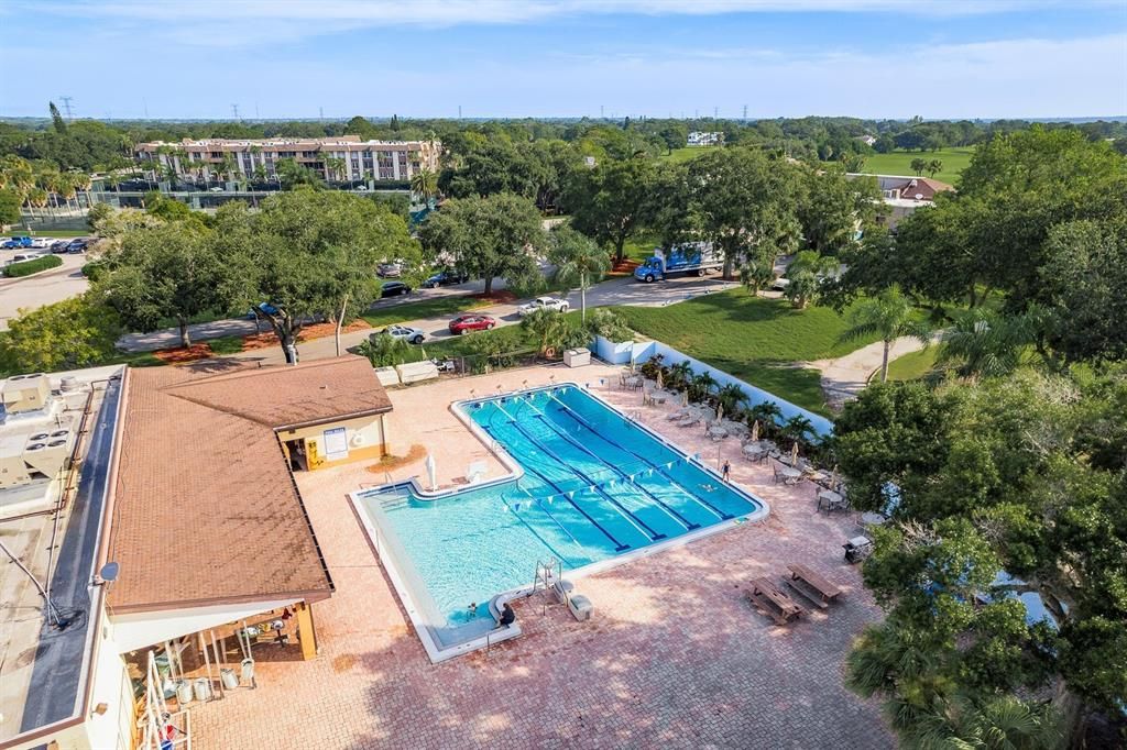Active With Contract: $900,000 (5 beds, 3 baths, 2750 Square Feet)