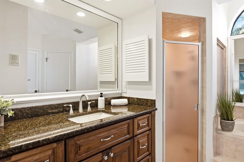 Active With Contract: $900,000 (5 beds, 3 baths, 2750 Square Feet)