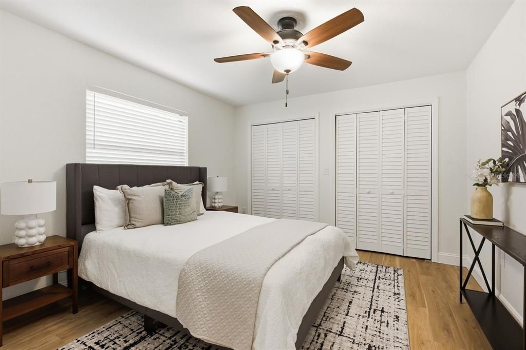 Active With Contract: $900,000 (5 beds, 3 baths, 2750 Square Feet)