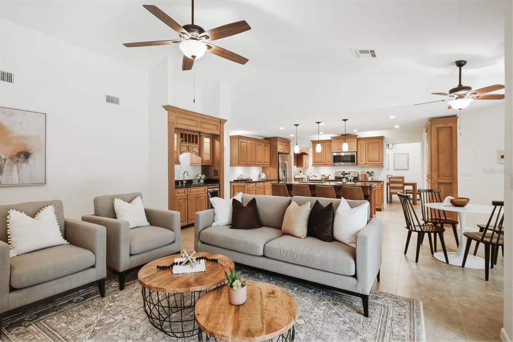 Active With Contract: $900,000 (5 beds, 3 baths, 2750 Square Feet)