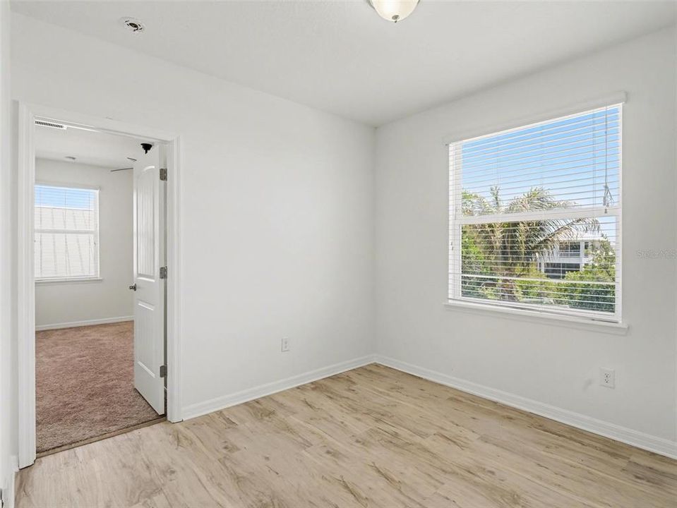 En Venta: $759,999 (4 camas, 2 baños, 2706 Pies cuadrados)