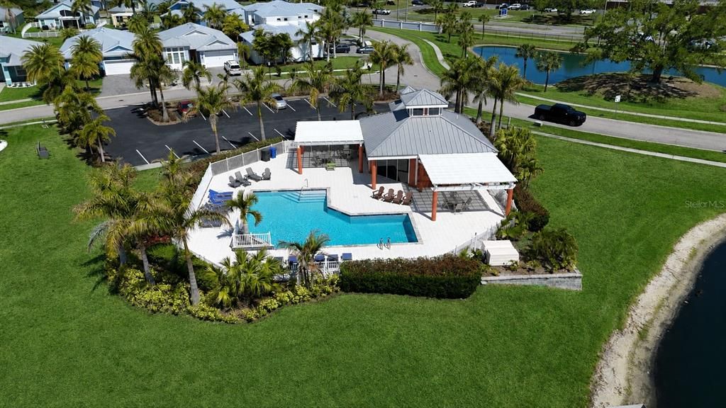 En Venta: $759,999 (4 camas, 2 baños, 2706 Pies cuadrados)