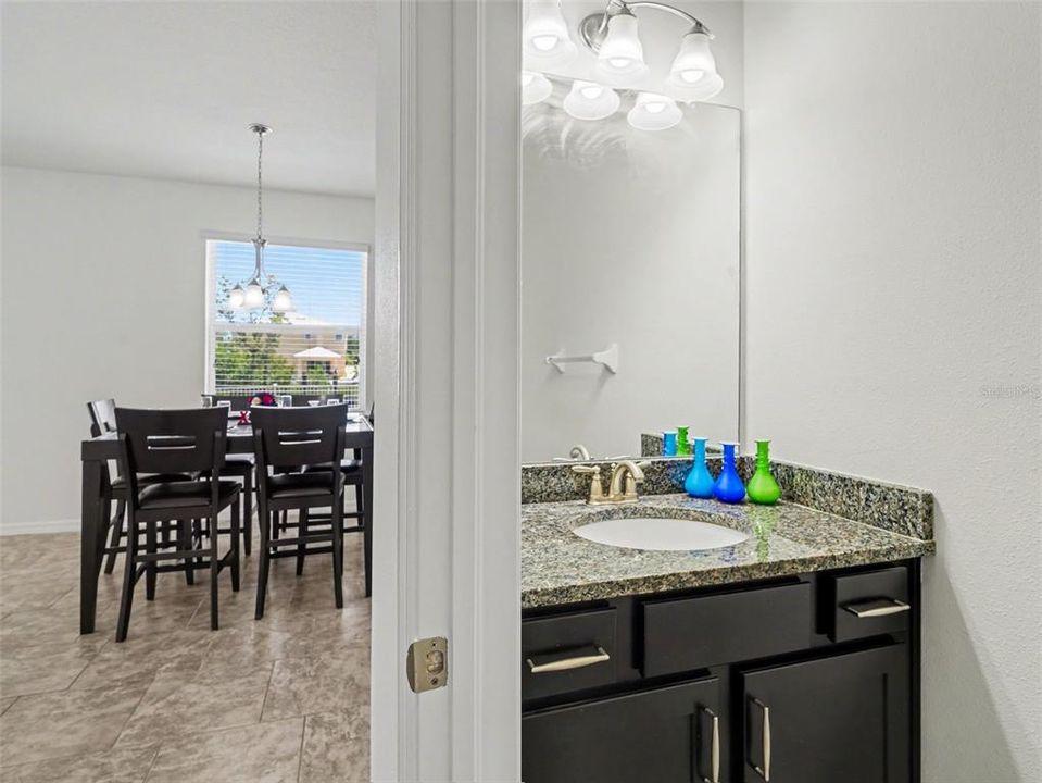 En Venta: $759,999 (4 camas, 2 baños, 2706 Pies cuadrados)