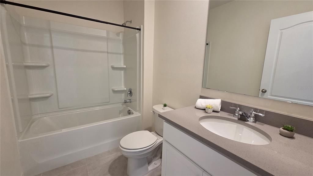 En Renta: $2,200 (4 camas, 2 baños, 1830 Pies cuadrados)