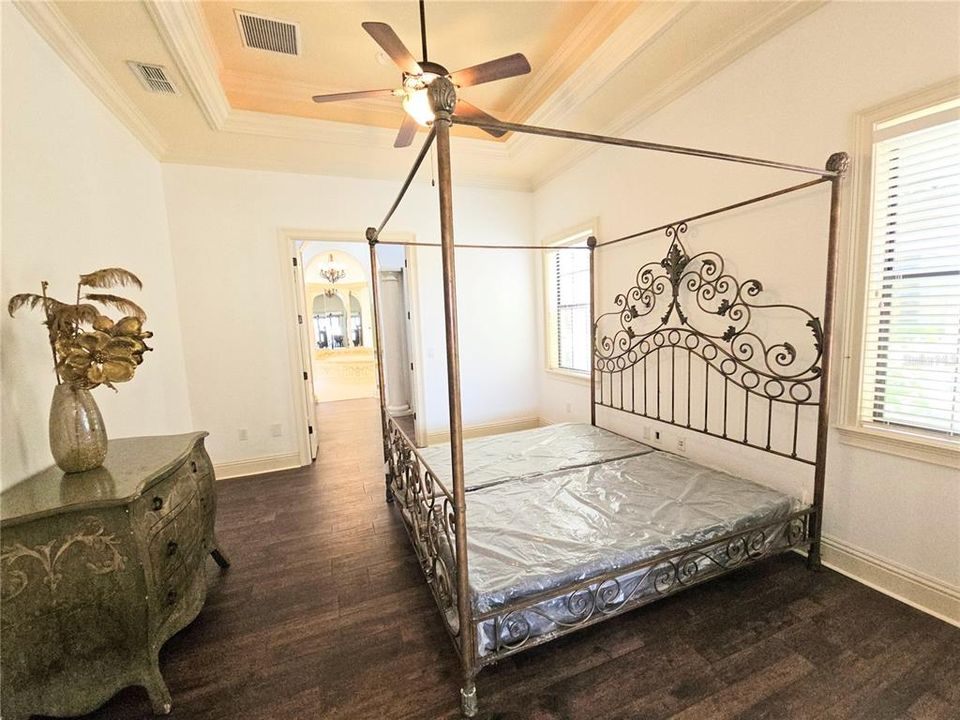 For Sale: $1,485,000 (5 beds, 5 baths, 5324 Square Feet)