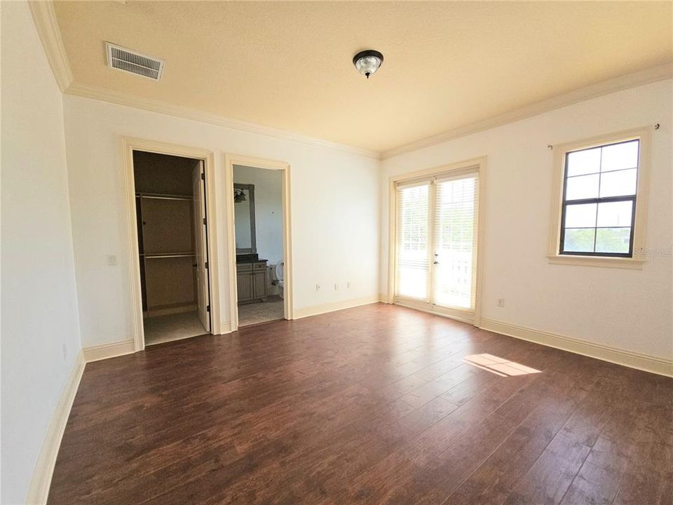 For Sale: $1,485,000 (5 beds, 5 baths, 5324 Square Feet)