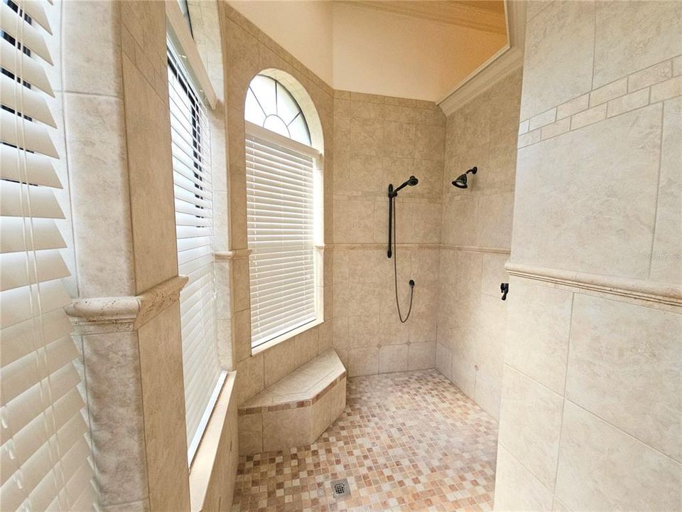 For Sale: $1,485,000 (5 beds, 5 baths, 5324 Square Feet)