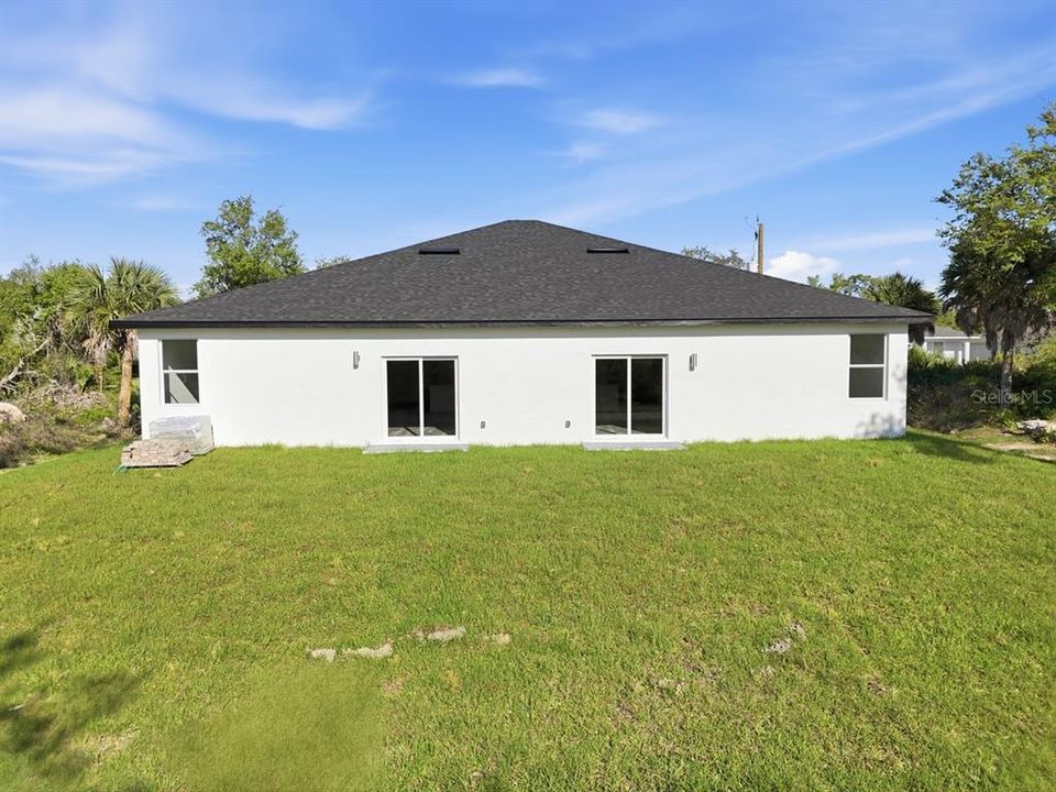 For Rent: $1,650 (3 beds, 2 baths, 1162 Square Feet)