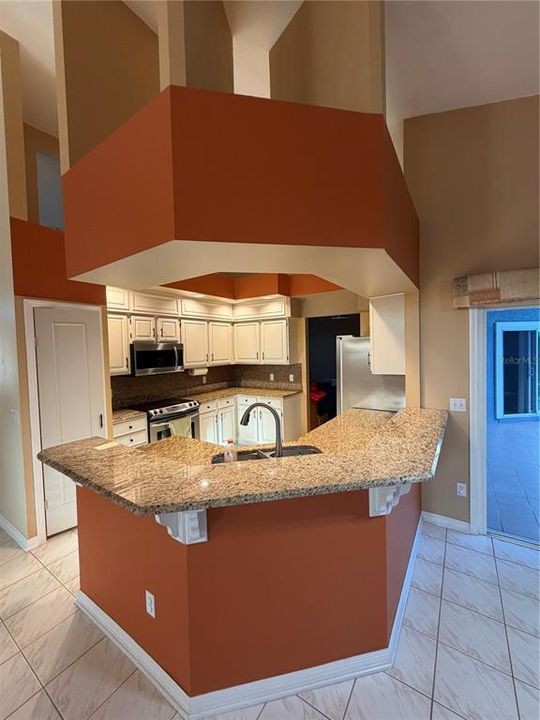 For Rent: $3,650 (4 beds, 3 baths, 2112 Square Feet)