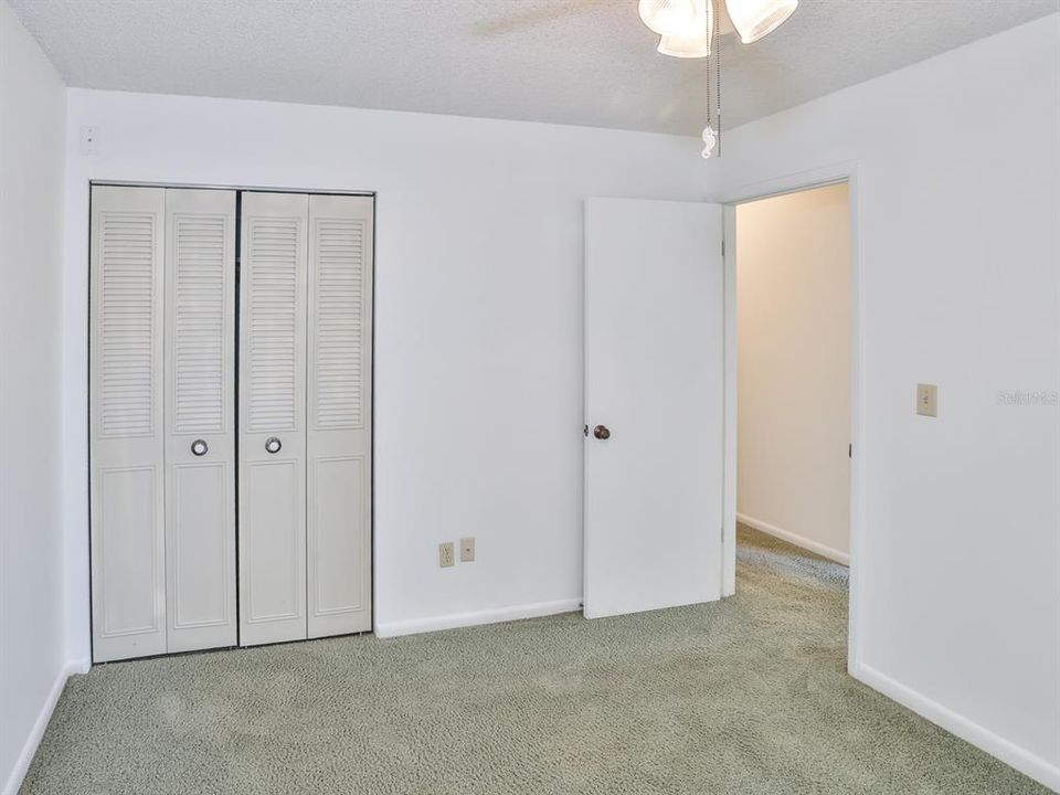 Active With Contract: $275,900 (3 beds, 2 baths, 1462 Square Feet)