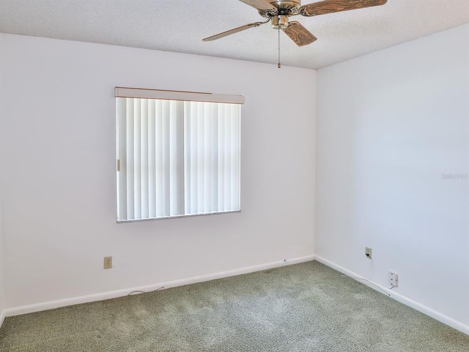 Active With Contract: $275,900 (3 beds, 2 baths, 1462 Square Feet)