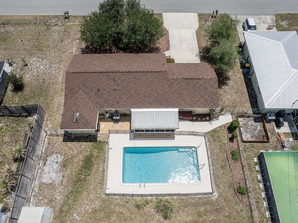 Active With Contract: $275,900 (3 beds, 2 baths, 1462 Square Feet)
