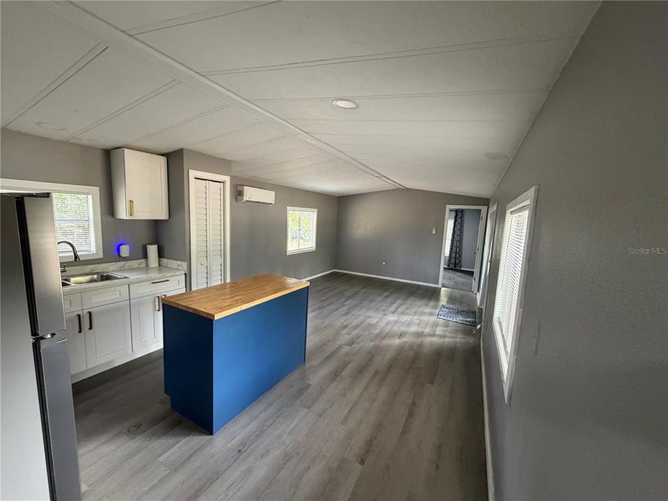 For Sale: $79,000 (2 beds, 1 baths, 789 Square Feet)