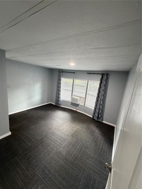 For Sale: $79,000 (2 beds, 1 baths, 789 Square Feet)