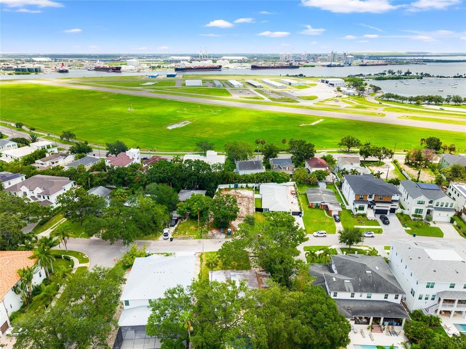 For Sale: $1,199,000 (4 beds, 3 baths, 1894 Square Feet)