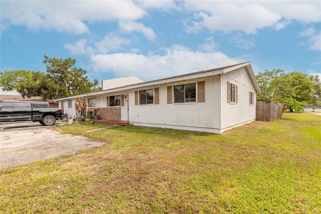 For Sale: $155,000 (3 beds, 2 baths, 1106 Square Feet)