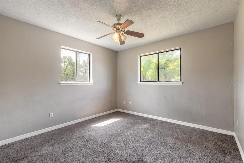 For Sale: $155,000 (3 beds, 2 baths, 1106 Square Feet)