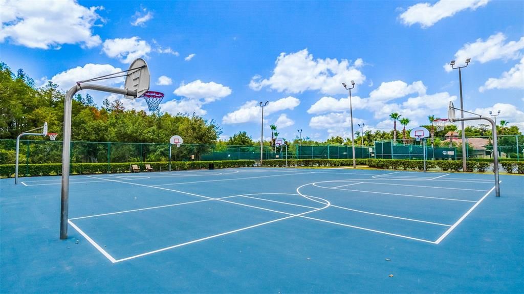 Activo con contrato: $539,000 (4 camas, 3 baños, 2179 Pies cuadrados)