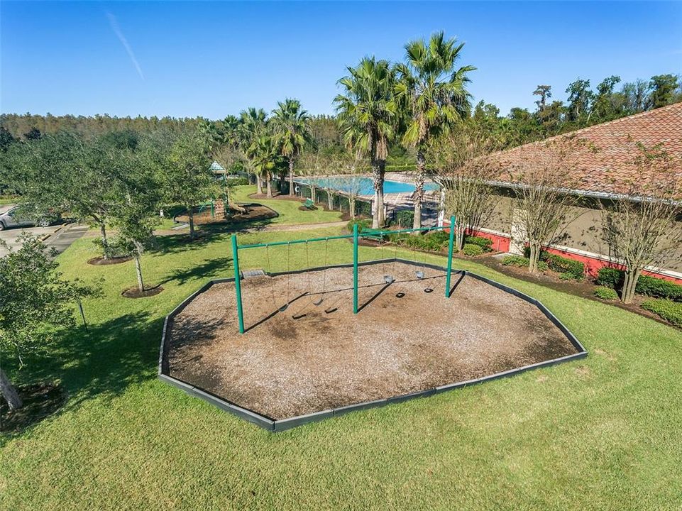 Activo con contrato: $539,000 (4 camas, 3 baños, 2179 Pies cuadrados)
