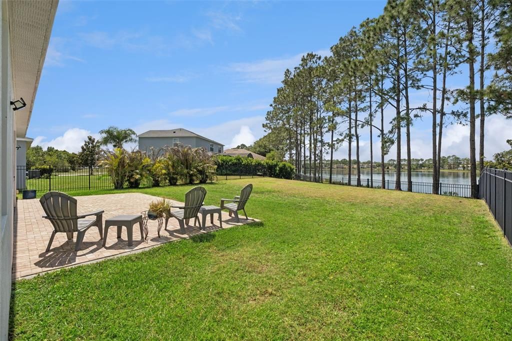 Activo con contrato: $539,000 (4 camas, 3 baños, 2179 Pies cuadrados)
