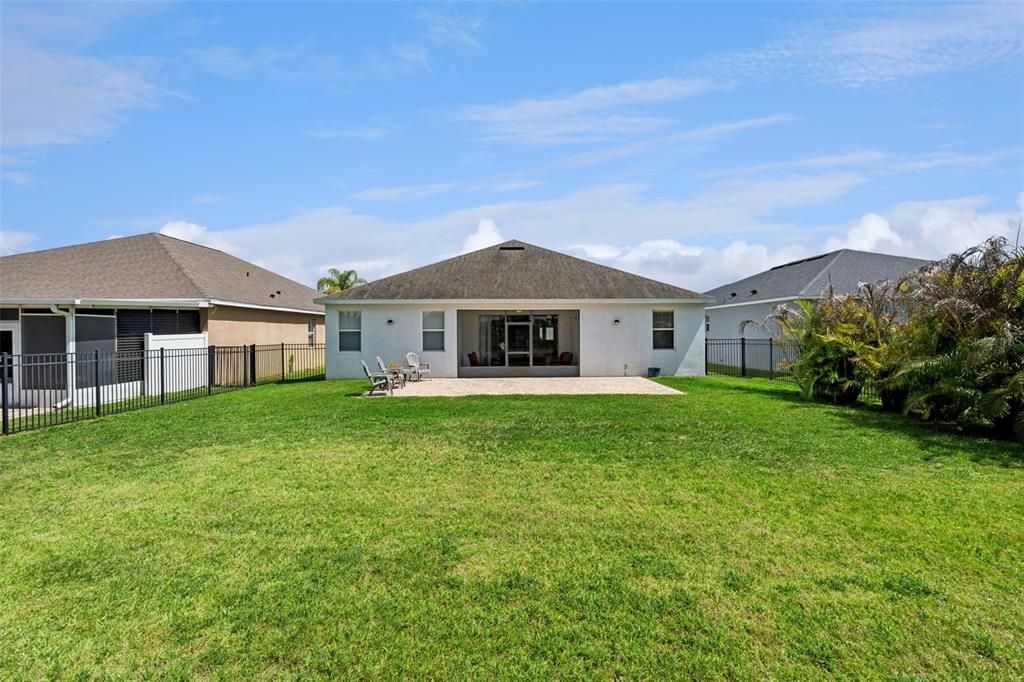 Activo con contrato: $539,000 (4 camas, 3 baños, 2179 Pies cuadrados)
