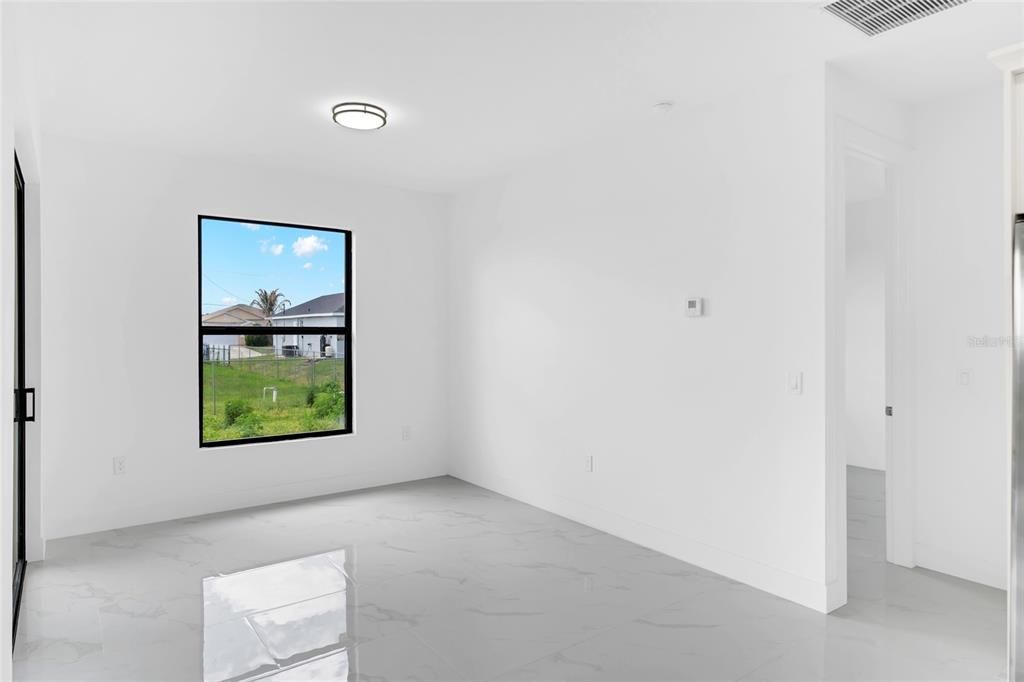 На продажу: $390,000 (3 спален, 2 ванн, 2062 Квадратных фут)