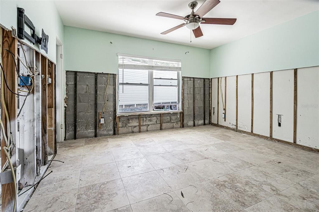 For Sale: $799,000 (3 beds, 2 baths, 1439 Square Feet)