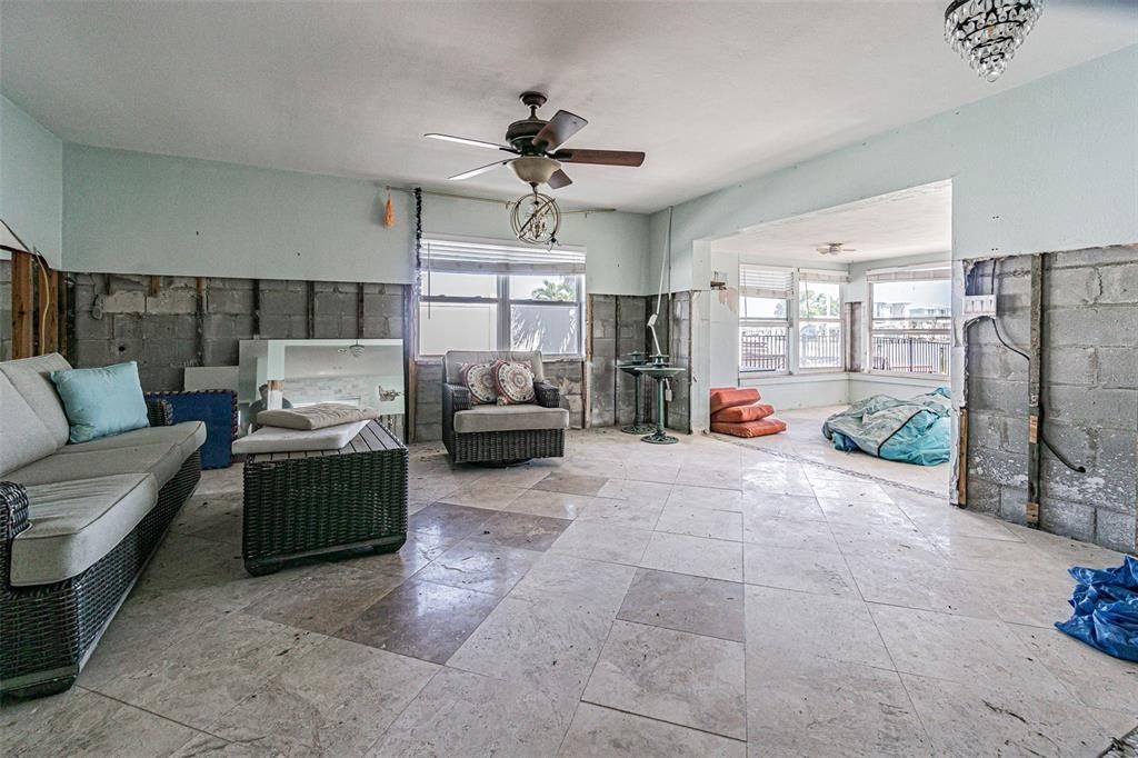 For Sale: $799,000 (3 beds, 2 baths, 1439 Square Feet)