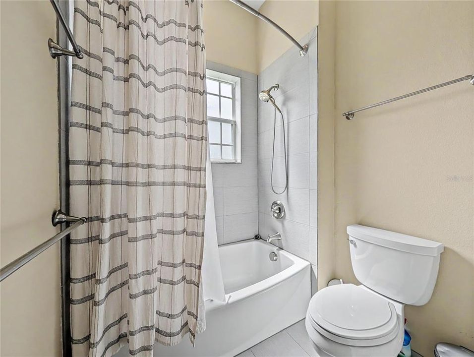 En Renta: $5,995 (5 camas, 3 baños, 3756 Pies cuadrados)