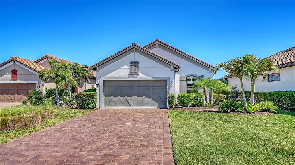 For Sale: $659,000 (3 beds, 2 baths, 1931 Square Feet)