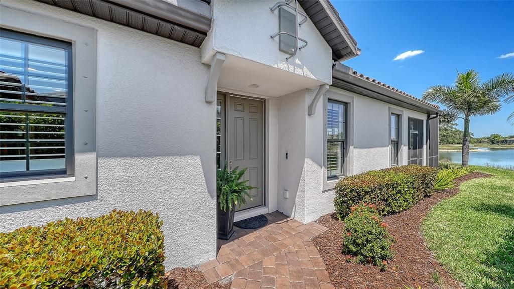For Sale: $659,000 (3 beds, 2 baths, 1931 Square Feet)