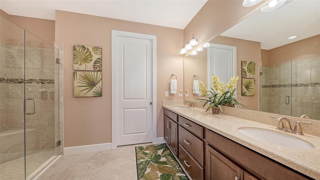 For Sale: $659,000 (3 beds, 2 baths, 1931 Square Feet)