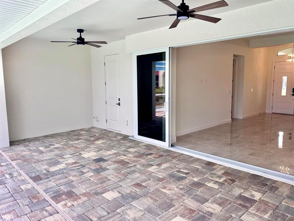 En Venta: $599,000 (4 camas, 2 baños, 1862 Pies cuadrados)
