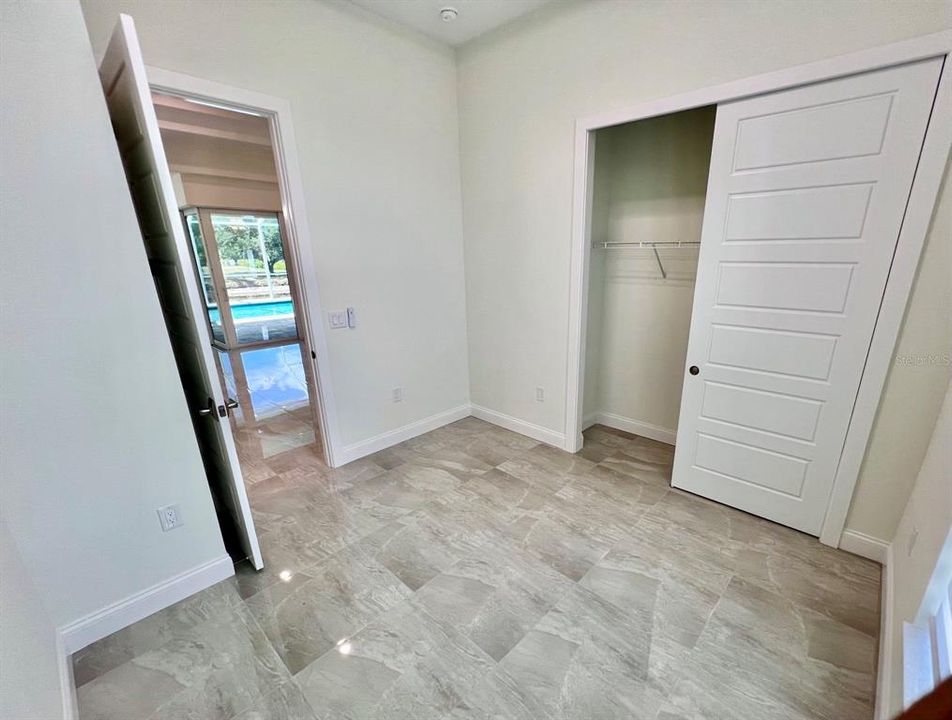 En Venta: $599,000 (4 camas, 2 baños, 1862 Pies cuadrados)