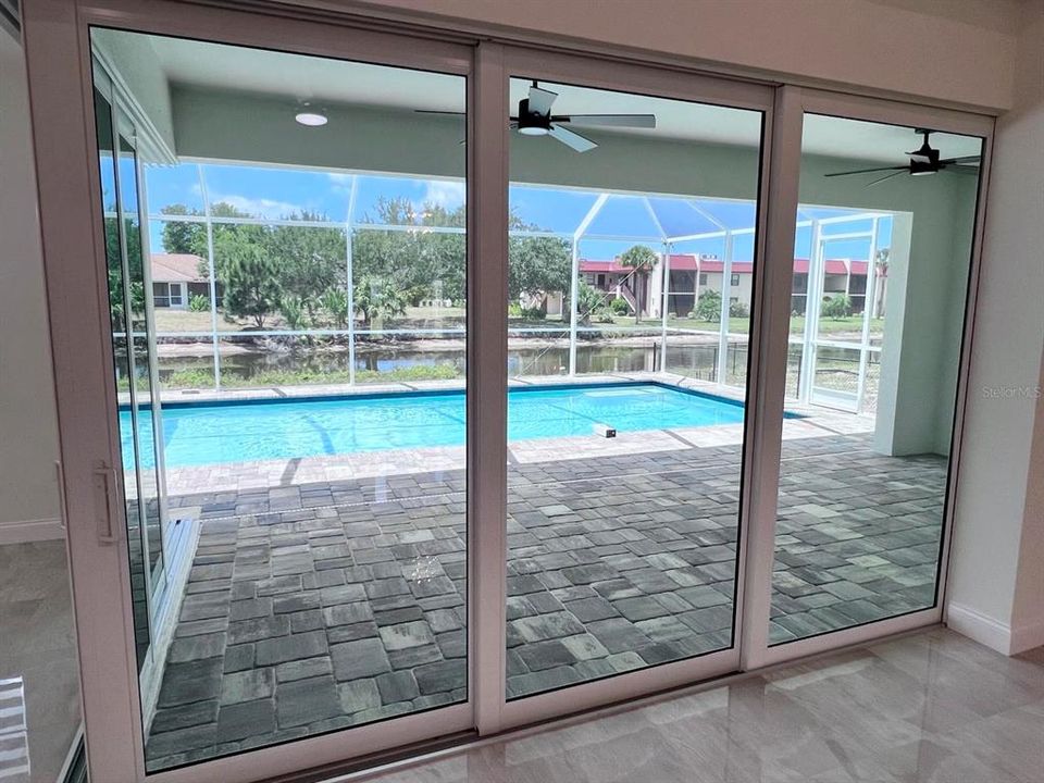 En Venta: $599,000 (4 camas, 2 baños, 1862 Pies cuadrados)