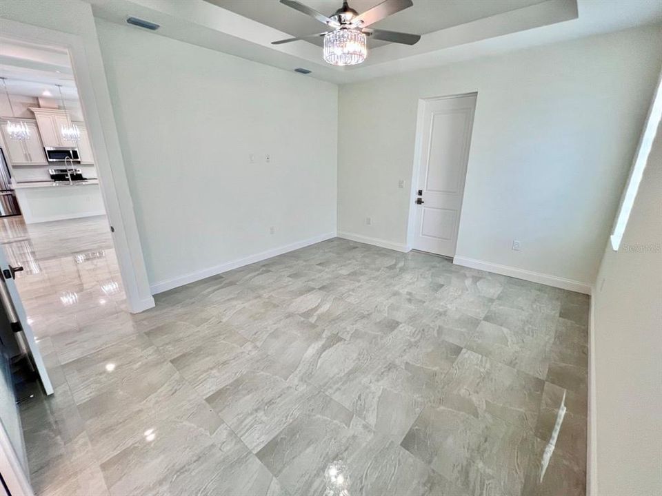 En Venta: $599,000 (4 camas, 2 baños, 1862 Pies cuadrados)