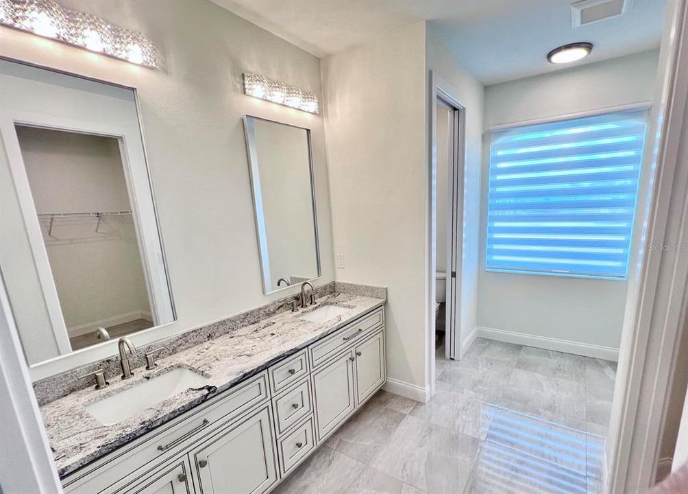 En Venta: $599,000 (4 camas, 2 baños, 1862 Pies cuadrados)